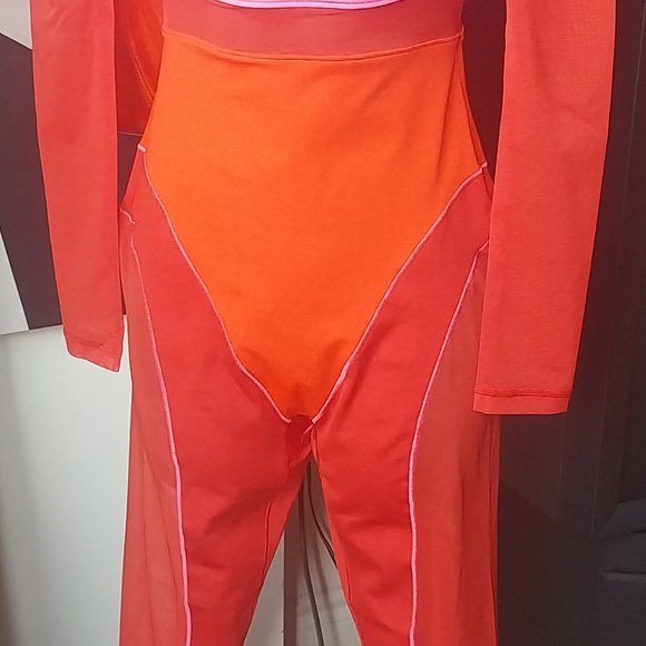 Adidas X Ivy Park Catsuit activewear from the Heart Collection - Picture 6 of 6